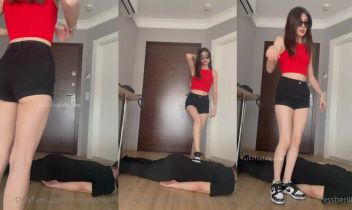 Mistress Beril onylfans ifşa videoları part 74 Posteri