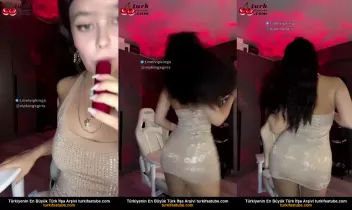 Tango Cara'da Sakso Kızın Çıplak Videosu Posteri