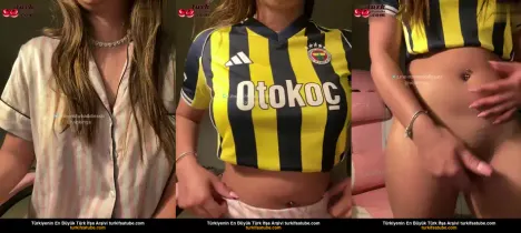 Fenerbahçe formalı üvey kardeş sakso-oral sex yapıyor Posteri