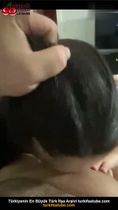 Üvey Kardeşine Oral Sex Yaptı ve Göğsüne Boşaldı