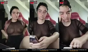 Türbanlı Kızlar Dışarıda Yayında | turkifsatube Posteri