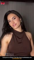 Ayşe Mini Etekle Dans Etti
