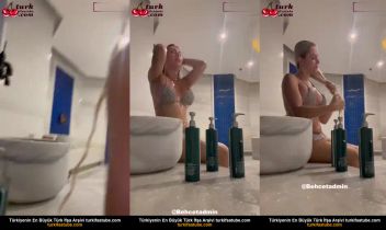 Alicya Gümüş Hamam Taşı Sakso ile Çıkış Yaptı Posteri