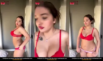 Begüm Canlı Yayında Çıplak Görüntü Posteri