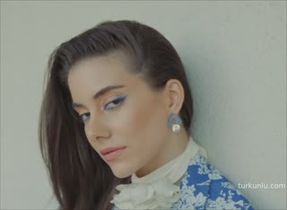Beril Pozam seksi videoları 20.08.2026 part 1 - Turkunlu üzerinde izle