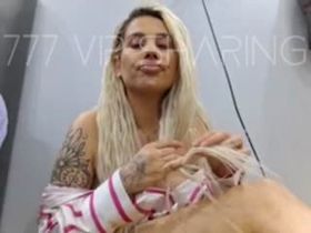 Cilveli Hatun Stripchat ifşa videoları part 6 Posteri