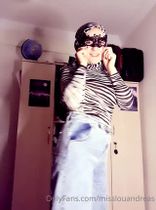 Tabii ki üvey baba hizmetkar kızgın video