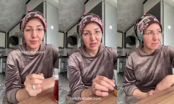 Fatma ile Her Telden @türbanlıtemizlikevhanımı Kanalı Canlı Yayın videoları Part 2 Posteri