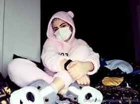 Görünüşte nazik görünürüm ama ruhumda kan döngüsü var. Posteri