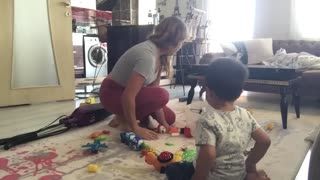 Gözdenin kanalı youtube ifşa - Temizliği Vlog arşiv videoları Part 41 Posteri