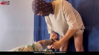 Kadın otelde penisini ağzına soktu ve yüzüne boşalması Posteri