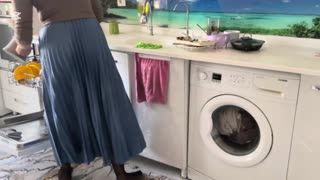 Esma ile Her Telden Youtube katıl ifşa - 24.10.2025 Posteri