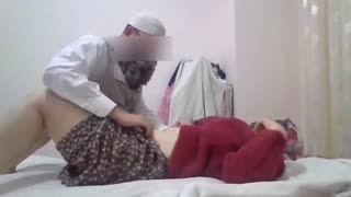 Hoca Kadının içindeki kötülükleri şeytanları sikerek çıkartıyor. Posteri