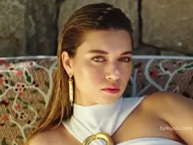 Afra Saraçoğlu seksi ifşa videoları part 26 - Turkunlu üzerinde izle