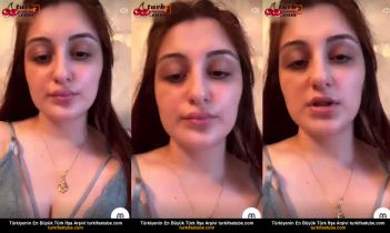 Larisa'nın Çirkin Açılımı - Kötü üvey kardeş Posteri