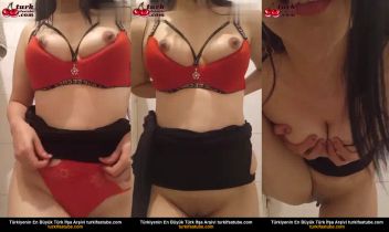 Esmer Bayan Arkadan Çıplak Görüntü Posteri