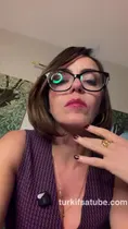 Karolin Fişekçi Patreon İfşa - 2026-10-23 - Erik Rengi Külotlu Çorap İçinde Tabanlar