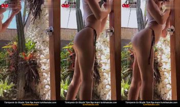 Üvey Anne Havuzdan Çıkarken Dildo Kullanıyor Posteri