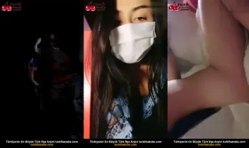 Üvey kardeş çıplak odasında genç kız yayında Posteri