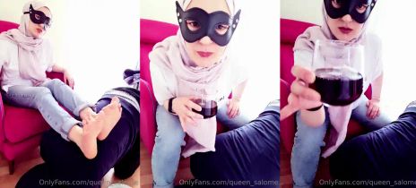 Sakallı kalmamalıyız, sehpamak tükürüklü kola ve kek ikram ediyorum. Posteri