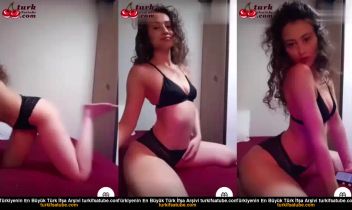 Büyük Kalçalı, Sıcak, Çıtır Kadın Canlı Yayınını İzleyin Posteri