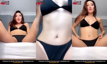 Tango Jasmin Bikininin Arkasında Kalkıyor Posteri