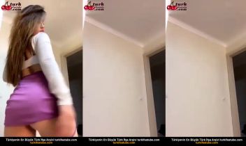 Leyla'nın Sakso Gösterisi ile Çıplak Kalça Dansı Posteri