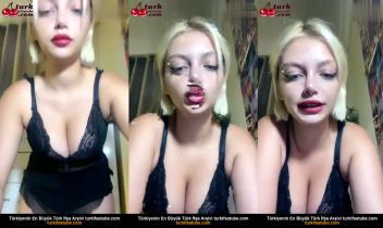 Canlı Yayın Kızın Tango Loli Görüntüsü Posteri