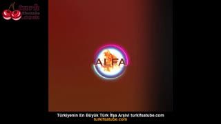 Şarkıcı Kadın Alfa Erkek Ağızda Verip Cazibeli Bir Şekilde Geldi Posteri