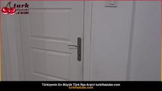 Kocanın borcunu ödemek için çaresizce mücadele eden kadın Posteri