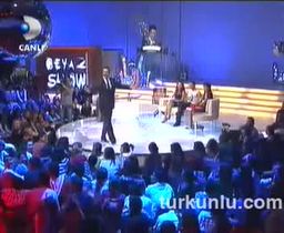 Hadise – show görüntüleri – Beyaz Show - Turkunlu üzerinde izle