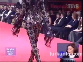 Asuman Krause – sıcak anları – Başka Yerde Yok - Turkunlu üzerinde izle