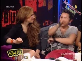 Aydan Kaya – ateşli sahnesi – Zembur, 2012-05-14 - Turkunlu üzerinde izle