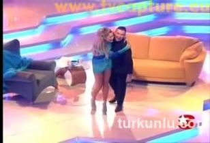 Şebnem Dönmez – seksi anları – Cumartesi Gecesi Ateşi - Turkunlu üzerinde izle