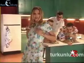 Şebnem Dönmez – sıcak anları – Cumartesi Gecesi Ateşi - Turkunlu üzerinde izle