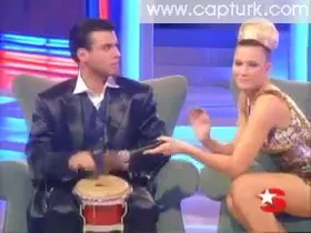 Şebnem Dönmez – dikkat çekici anları – Cumartesi Gecesi Ateşi - Turkunlu üzerinde izle