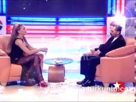 Şebnem Dönmez – sıcak anları – Cumartesi Gecesi Ateşi - Turkunlu üzerinde izle