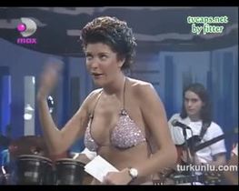 Deniz Akkaya – kışkırtıcı anları – Deniz Kızı