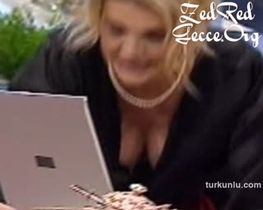 Derya Baykal – vurucu anları – Deryalı Günler - Turkunlu üzerinde izle
