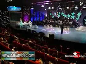 Ebru Gündeş – seksi anları – Popstar Alaturka - Turkunlu üzerinde izle