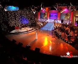 Ebru Gündeş – sıcak anları – Popstar Alaturka, 2007-11-05 - Turkunlu üzerinde izle