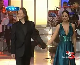 Ebru Gündeş – dikkat çekici anları – Popstar Alaturka, 2006-12-31 - Turkunlu üzerinde izle