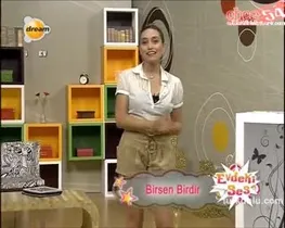 Birsen Birdir – seksi videoları – Evdeki Ses, 2012-06-05 - Turkunlu üzerinde izle