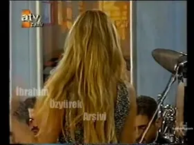 Petek Dinçöz – sıcak anları – Esra Ceyhan'la A'dan Z'ye - Turkunlu üzerinde izle