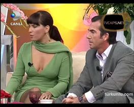 Yeşim Salkım – vurucu anları – Esra Ceyhan'la - Turkunlu üzerinde izle