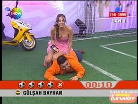 Eylem Şenkal – show görüntüleri – Gol Show - Turkunlu üzerinde izle