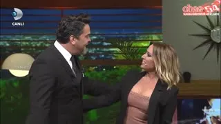 Saba Tümer – show görüntüleri – Beyaz Show, 2016-04-01 - Turkunlu üzerinde izle
