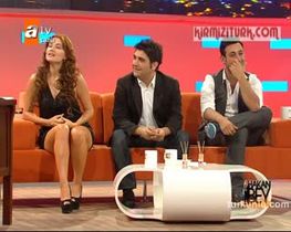 Hilal Cebeci – seksi videoları – Hakan Bey, 2011-10-09 - Turkunlu üzerinde izle