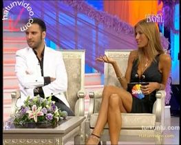Çağla Şıkel – seksi anları – Her Şey Dahil - Turkunlu üzerinde izle