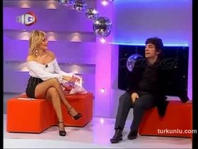 Seray Sever – vurucu anları – Her Şey Dahil - Turkunlu üzerinde izle